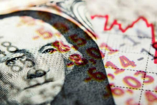 分析师：特朗普对英伟达芯片政策转向 或让中国在AI竞赛中反超美国