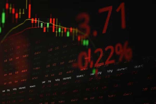 A股、港股地产股拉升 万科A涨停 万科企业涨超15%